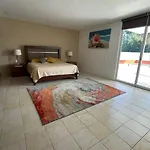 Residencias Reef