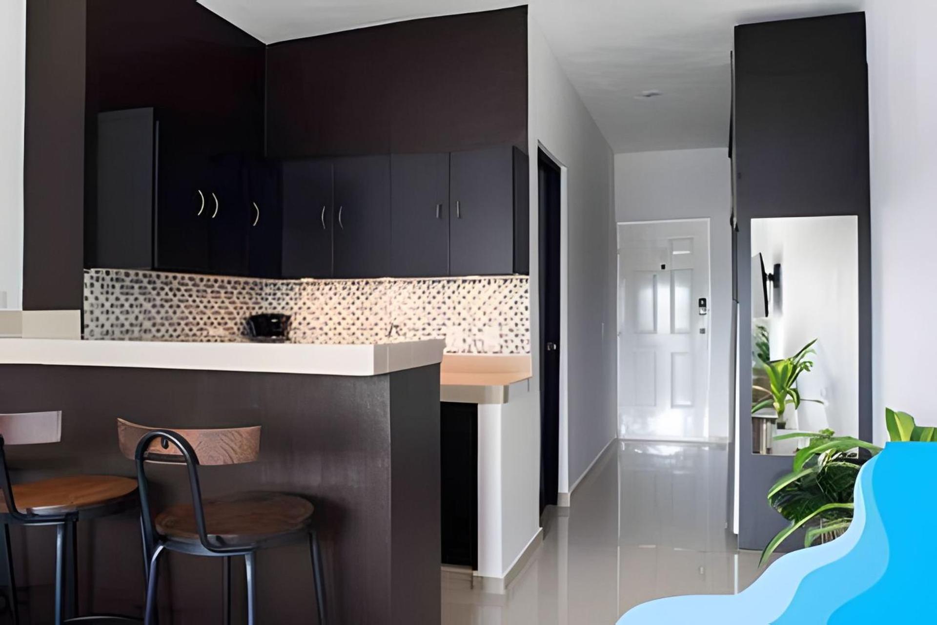 Minimalist With Pool And Free Scooter Apartment *