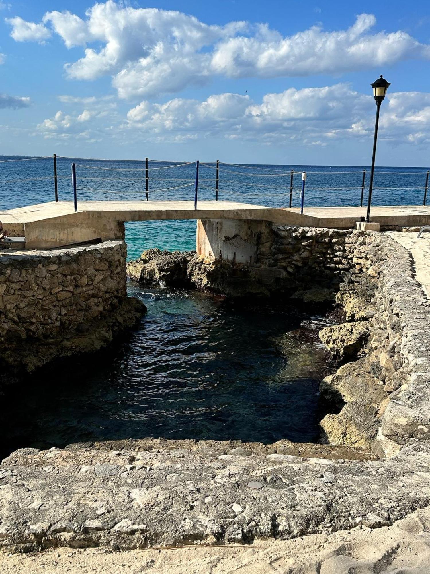 Apartamento The Queen Of Coastal Crown Ocean Front Sleeps 4