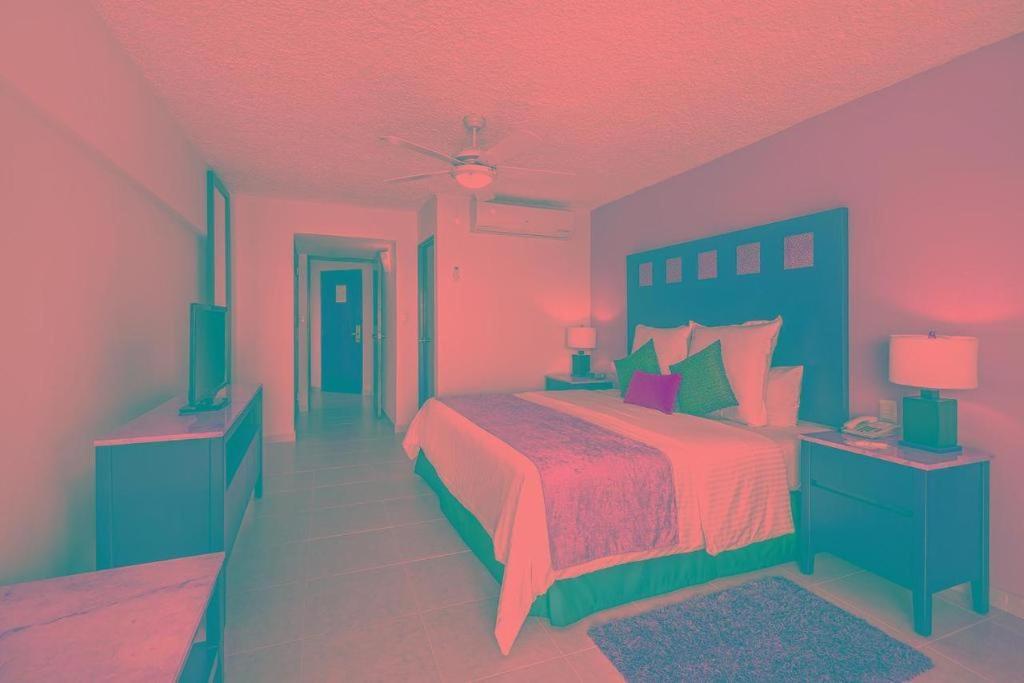 Hotel El Cid La Ceiba 3*