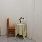 Apartamento Planta Baja, A Pie De Calle Con Aire Acondicionado