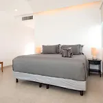 Nah Ha 601 Oceanfront Condo With Pool