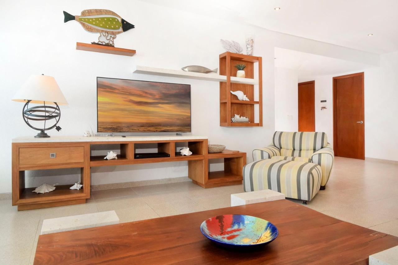 Nah Ha 601 Oceanfront With Pool Apartamento *
