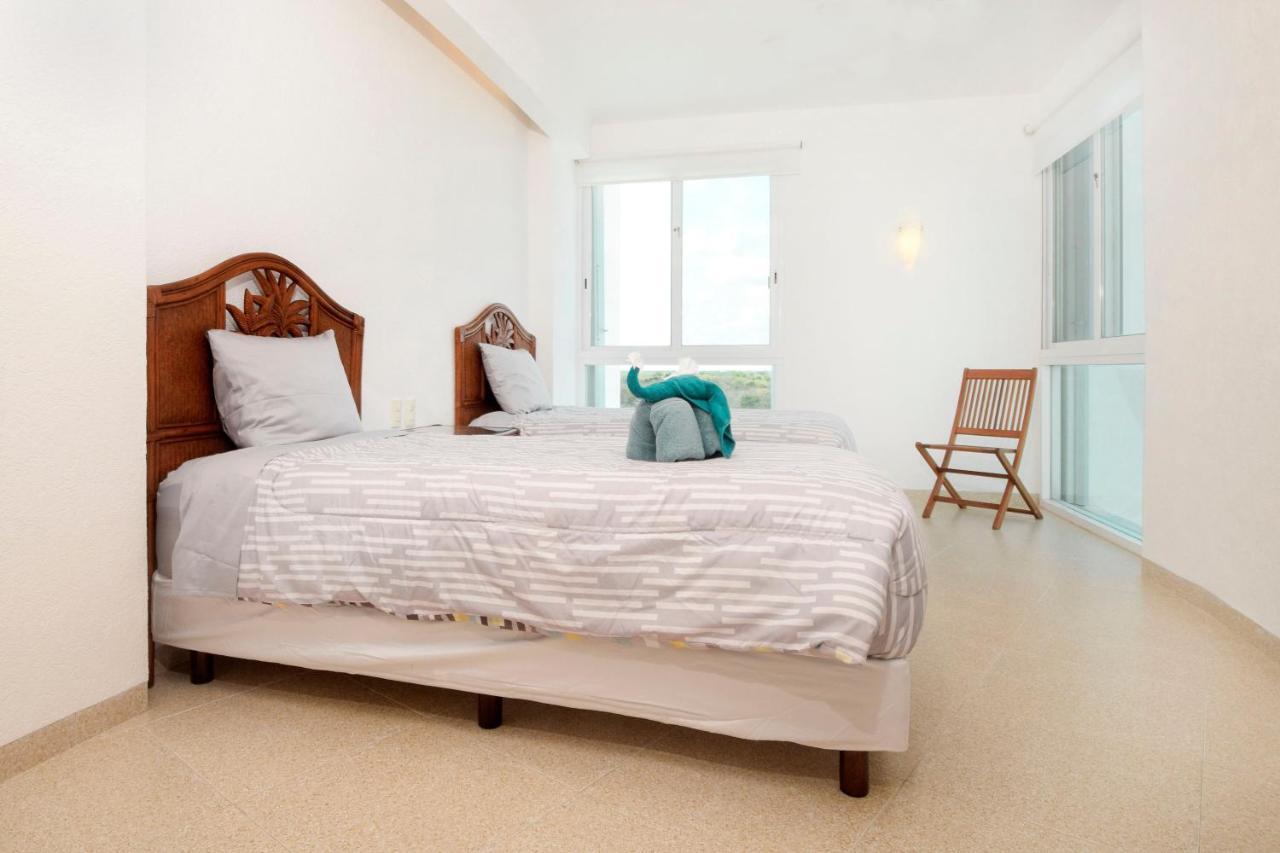 Nah Ha 601 Oceanfront With Pool Apartamento