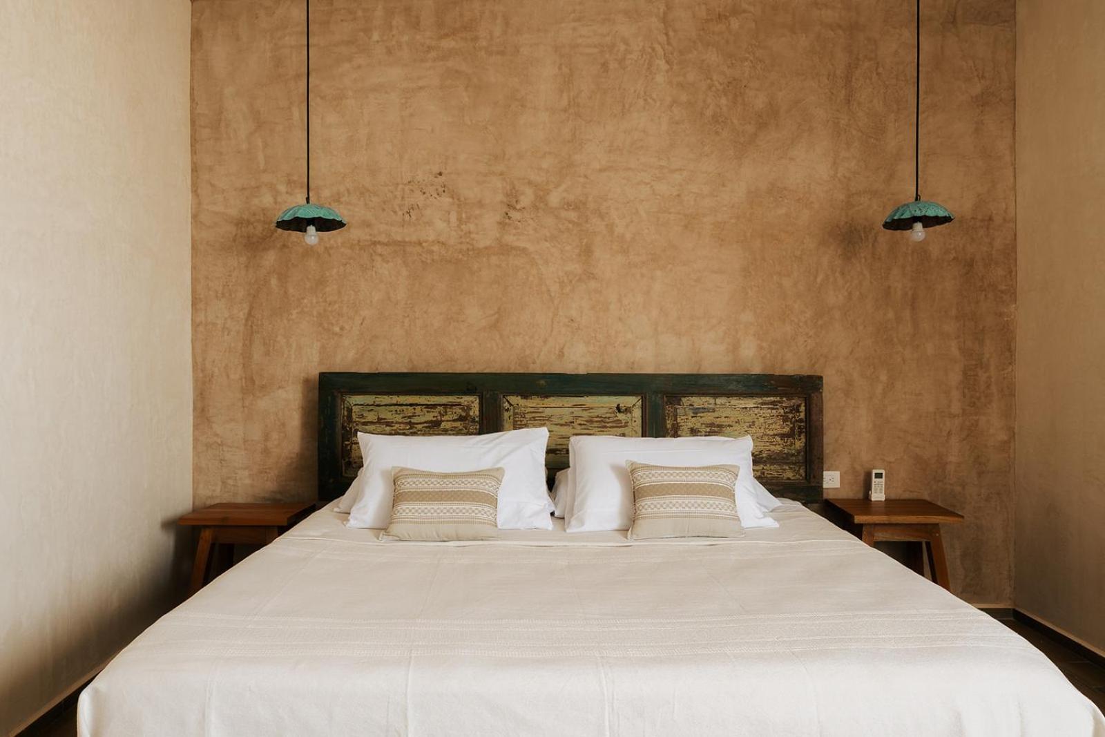 Casa Izkina 3*
