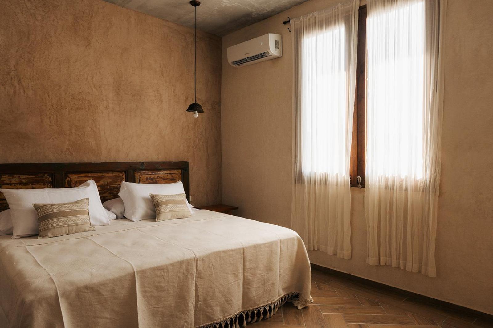 Casa Izkina 3*