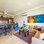 Oceanview 2Br Top Floor Condo Terrace-Pool