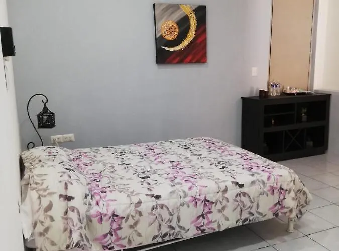 Apartamento Planta Baja, A Pie De Calle Con Aire Acondicionado
