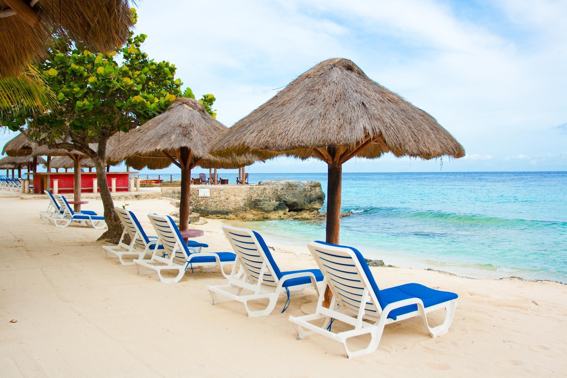 Khách sạn Playa Azul 4*