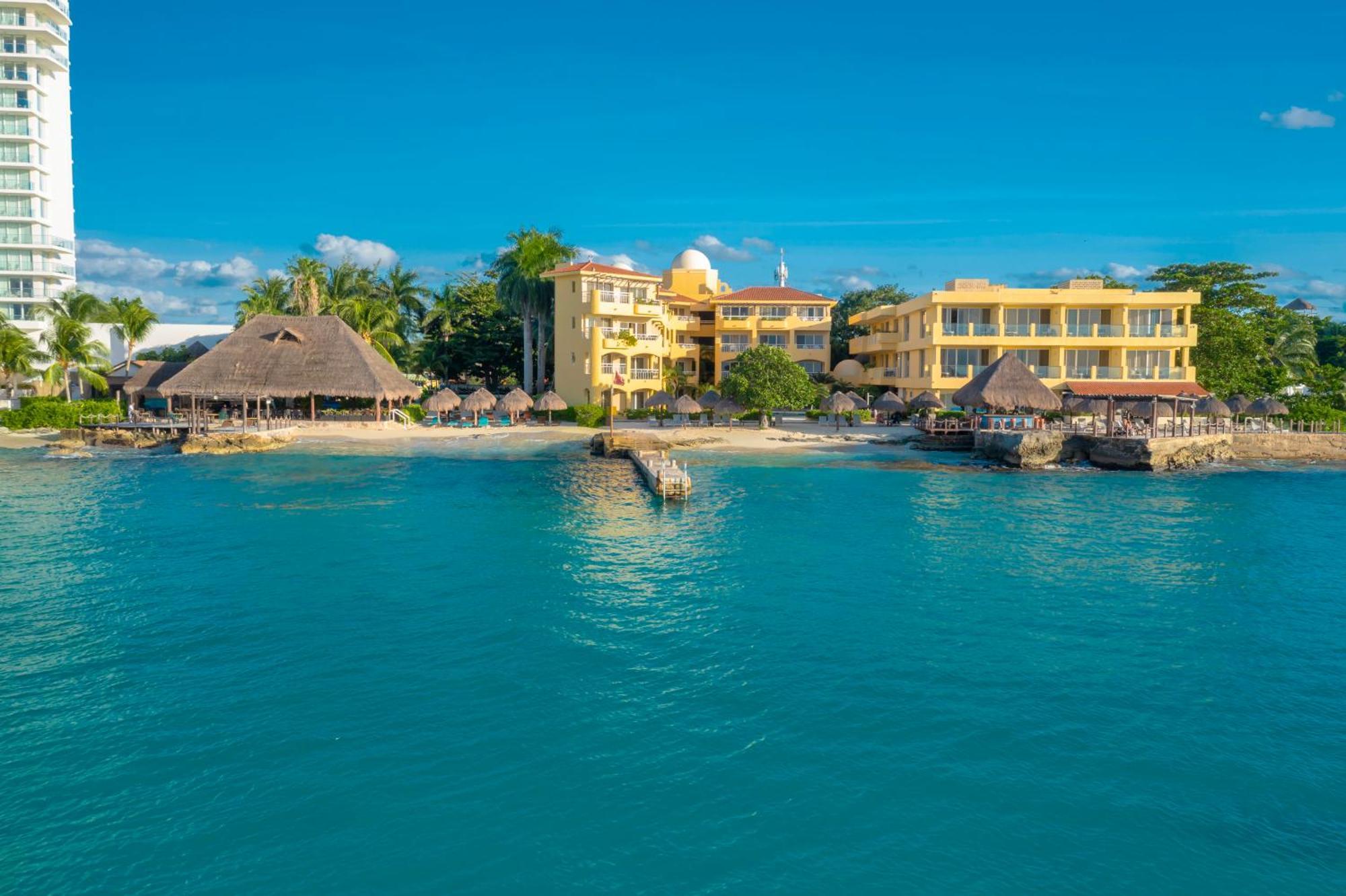 Playa Azul Khách sạn