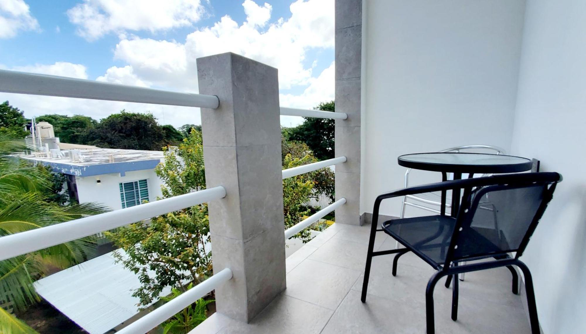 - Av 25 Apartment *