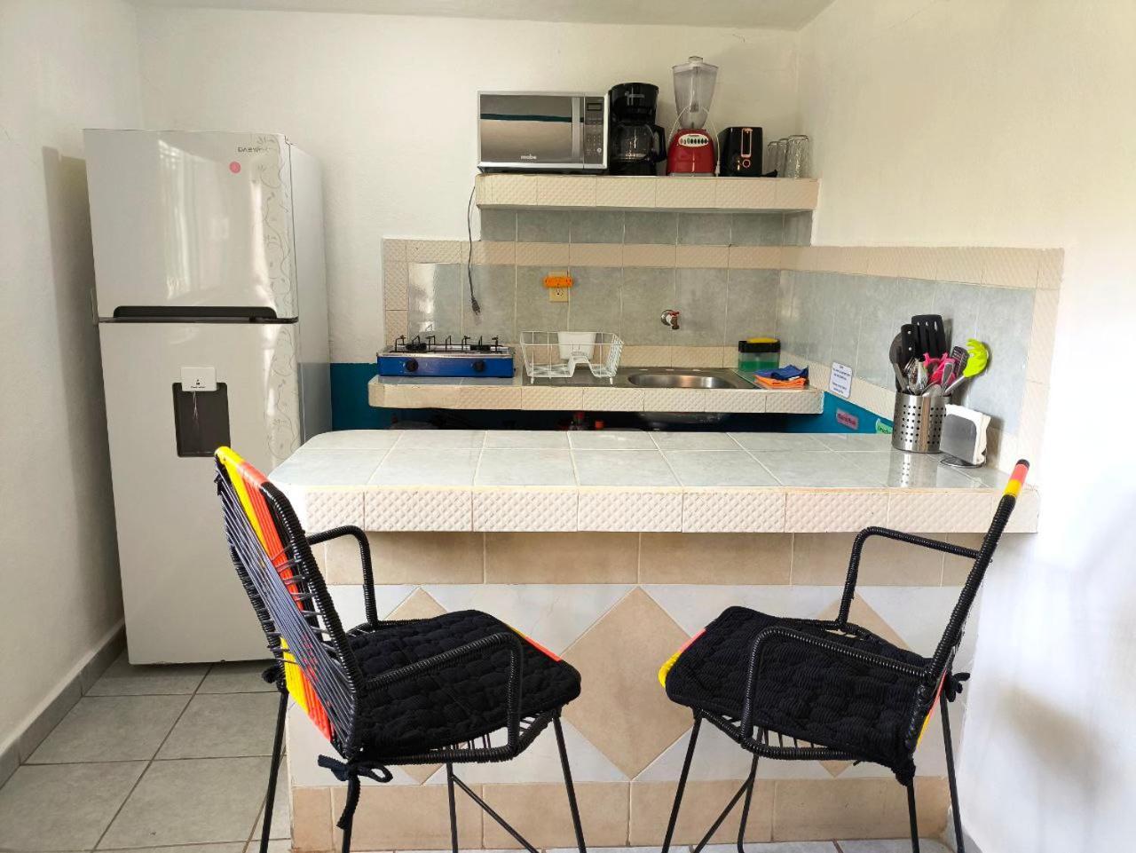 Comfy Yaxkin On Downtown, 3 Block Away From Sea And Sunsets Apartment