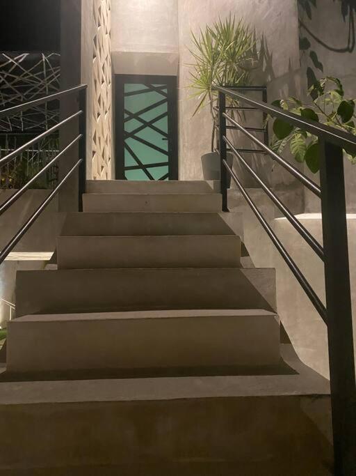 Full 2 Story Jade House Ferienhaus *