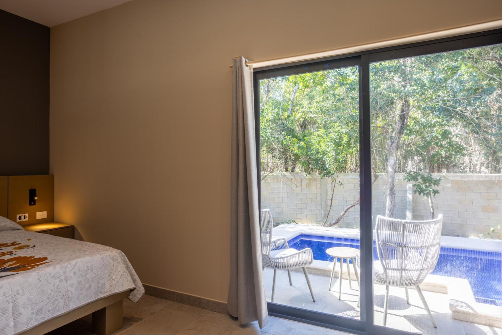Kiin Ha - Luxurious 5-br With Swim-up Pool Villa *