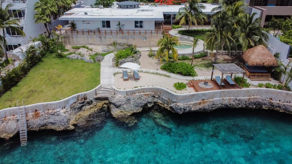 Gorgeous Front House Villa