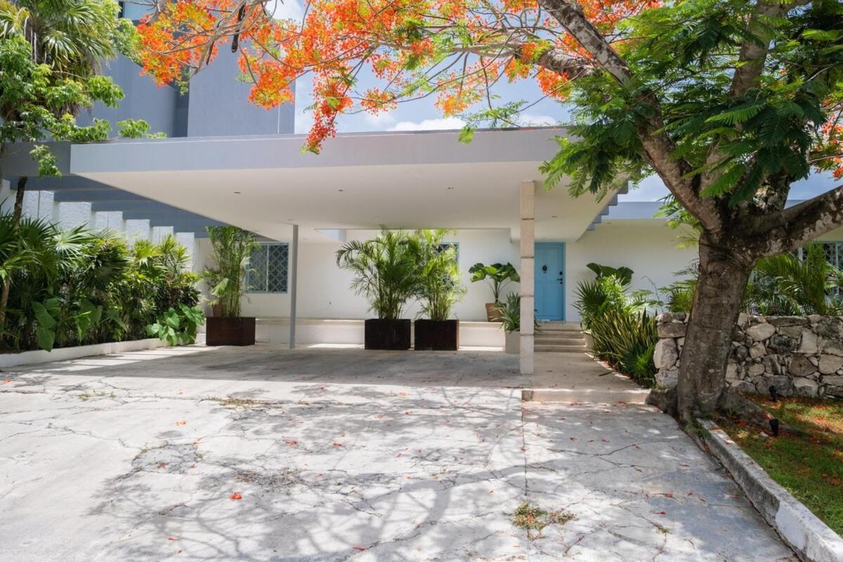 Gorgeous Front House *