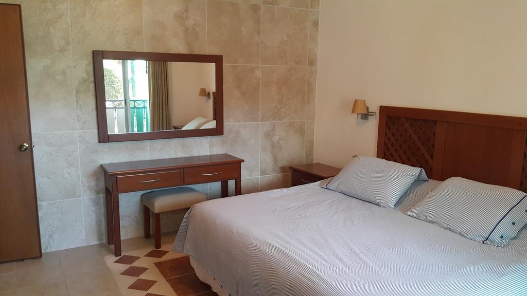 Casa Mandarina