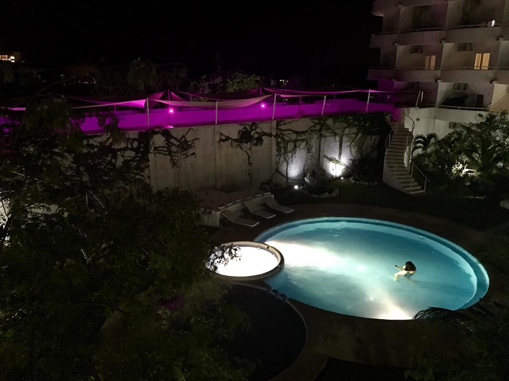 Luxury Suites At Suites