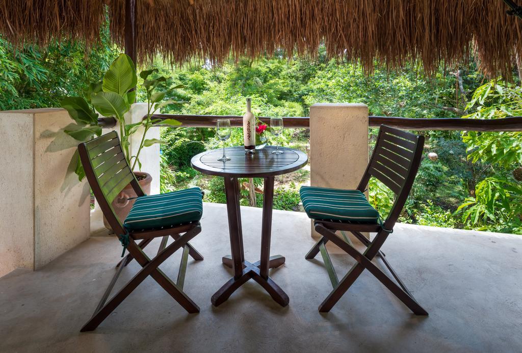 Khách sạn hẻo lánh El Encanto