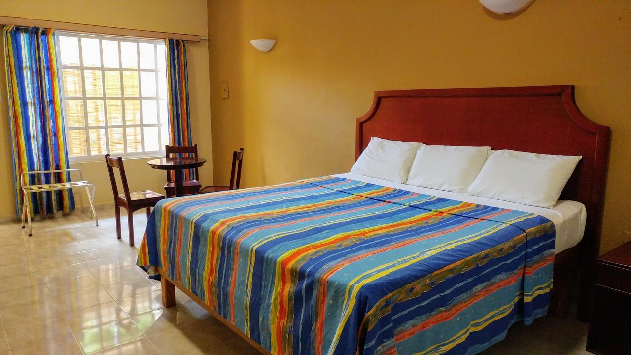 Khách sạn Sun Suites