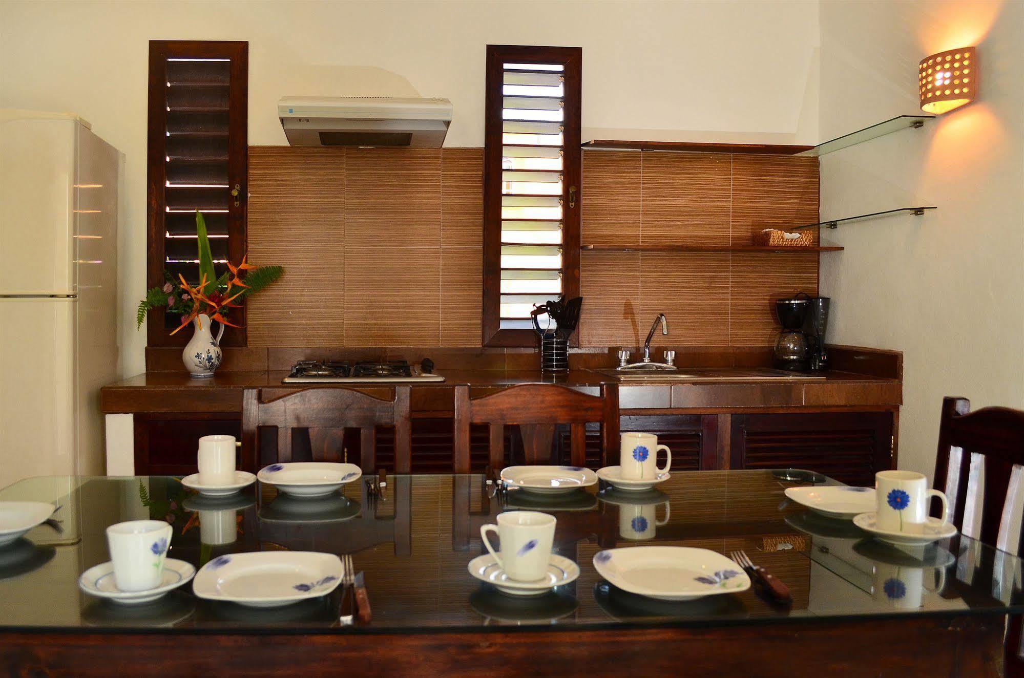 Khách sạn hẻo lánh El Encanto 3*
