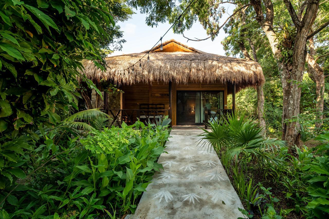 Khách sạn hẻo lánh El Encanto 3*