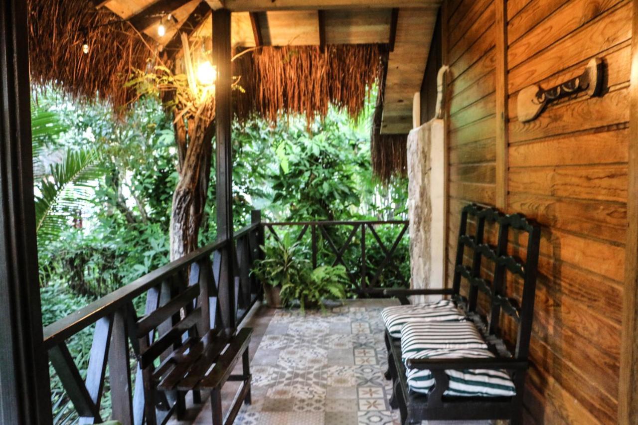 Khách sạn hẻo lánh El Encanto 3*