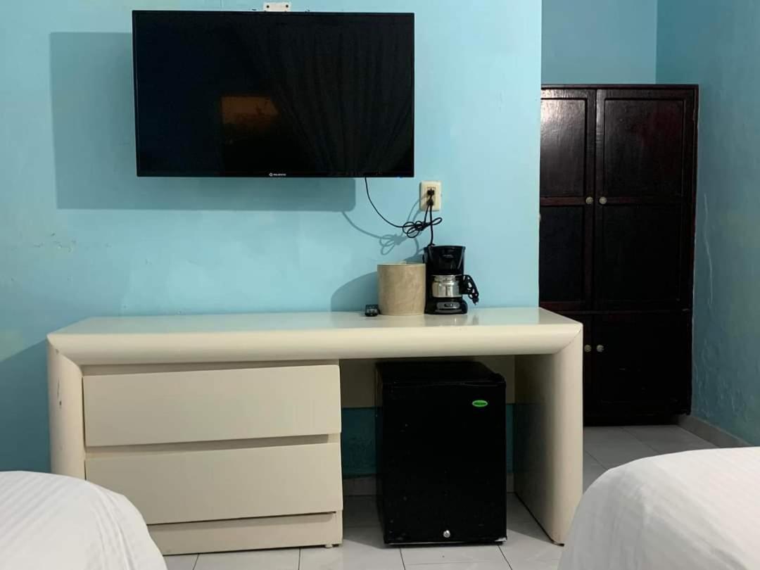 Capsule hotel Hermanos Aguilar
