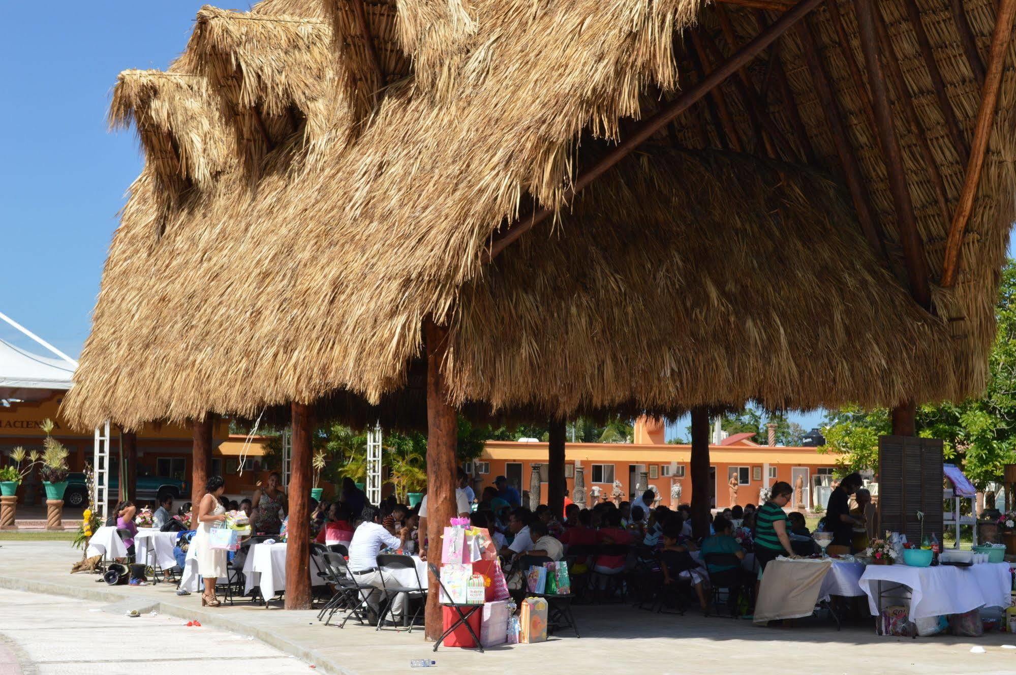 Hotel Hacienda Ixtlan 2*