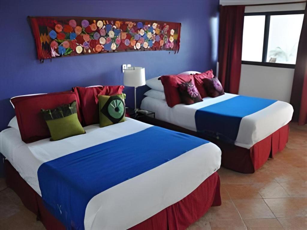 Flamingo Hotel 3*