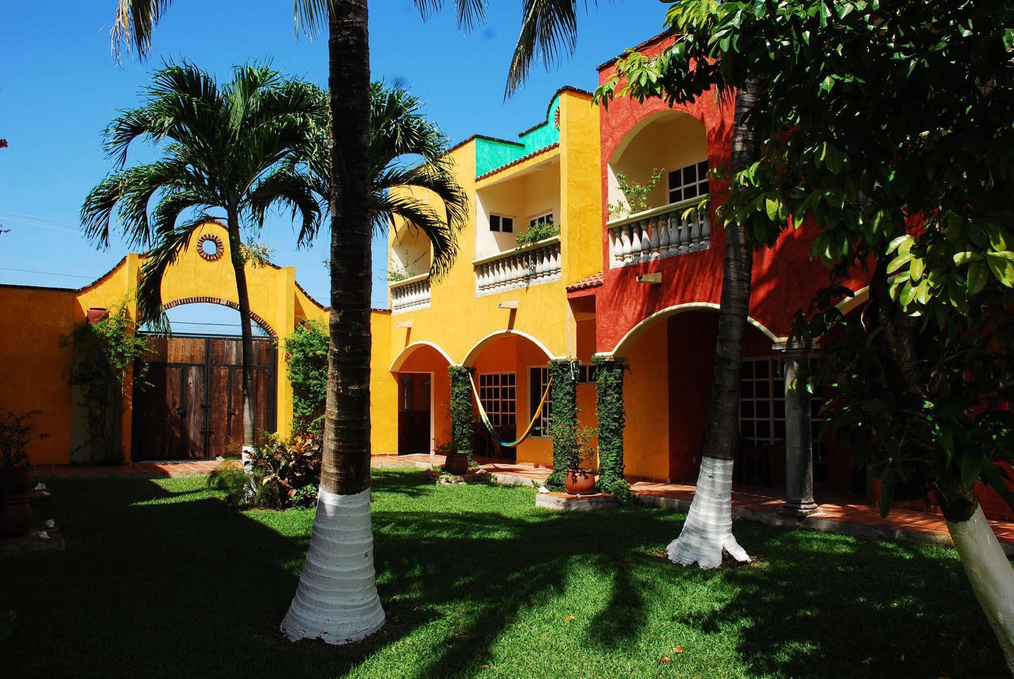 Nhà nghỉ Casa Colonial *